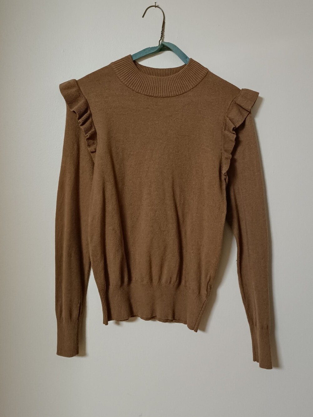 Ruffled Shoulder Crewneck Sweater - Brown